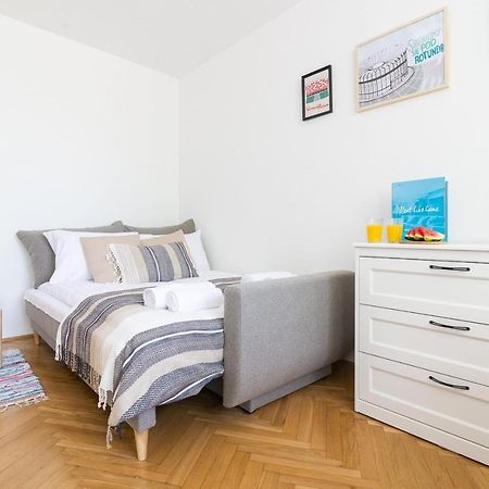 Rent Like Home - Pawia 36 Varşova Dış mekan fotoğraf